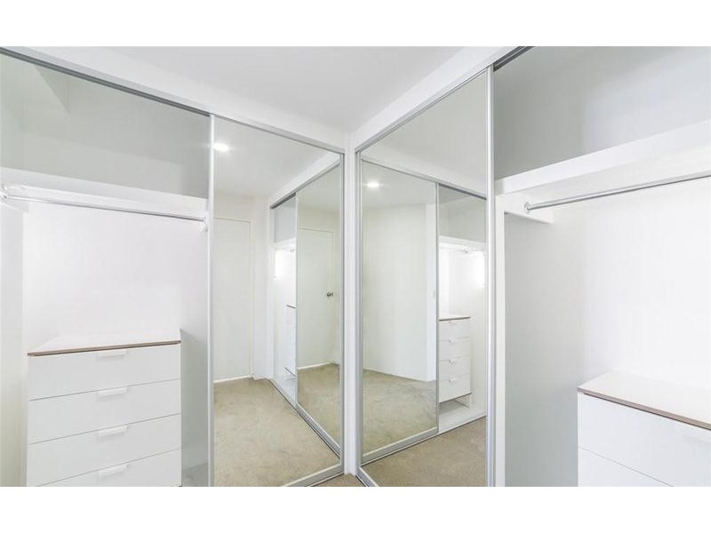 401/9 Trickett Street, Surfers Paradise QLD 4217