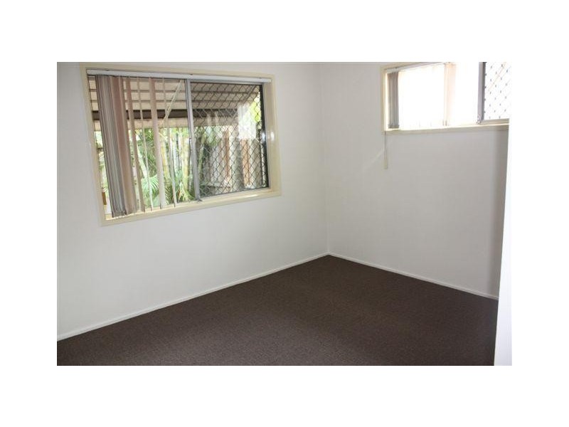 25 Oak Avenue, Surfers Paradise QLD 4217