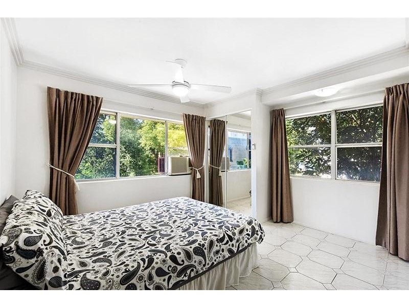 10 Sunrise Boulevard, Surfers Paradise QLD 4217