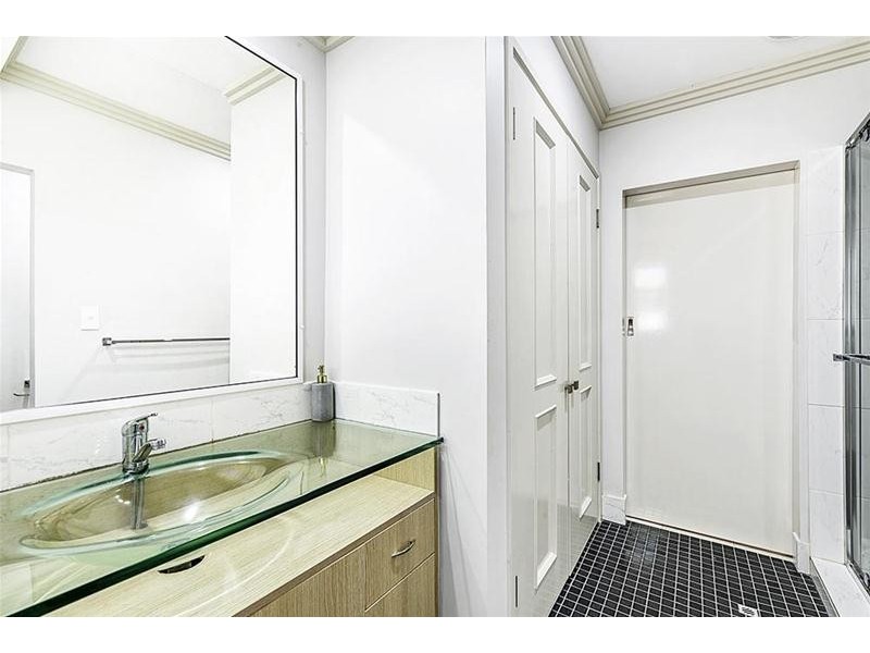 10 Sunrise Boulevard, Surfers Paradise QLD 4217