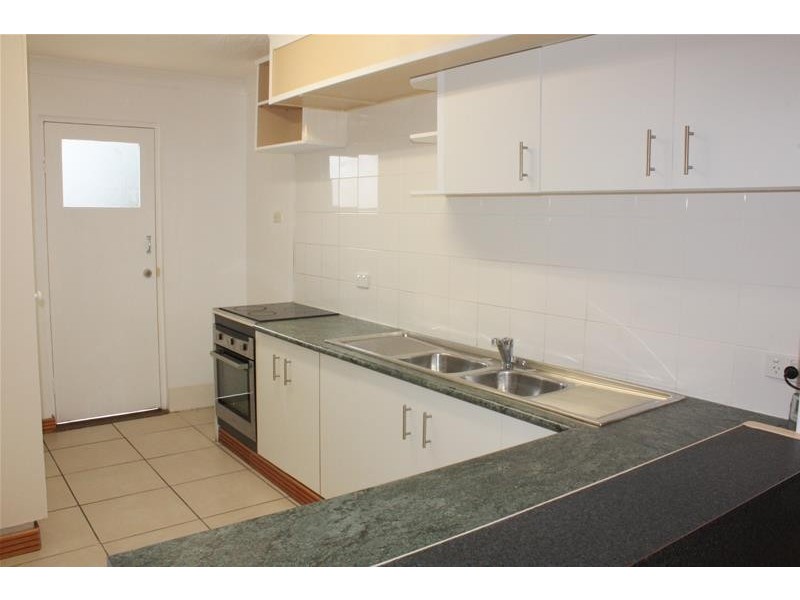 34 Remembrance Drive, Surfers Paradise QLD 4217