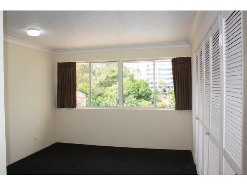 34 Remembrance Drive, Surfers Paradise QLD 4217