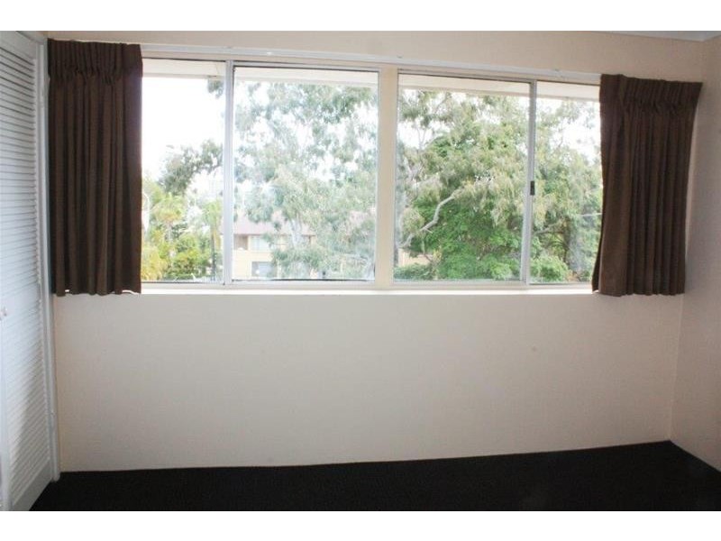 34 Remembrance Drive, Surfers Paradise QLD 4217