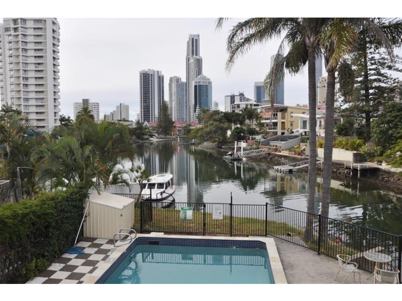 6/5 Holborow Close, Surfers Paradise QLD 4217