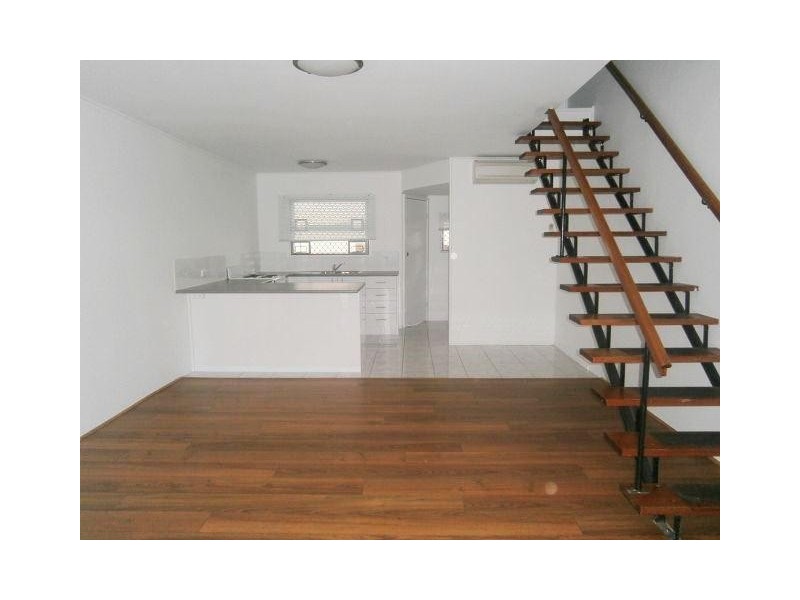 2/17 Watson Esplanade, Surfers Paradise QLD 4217