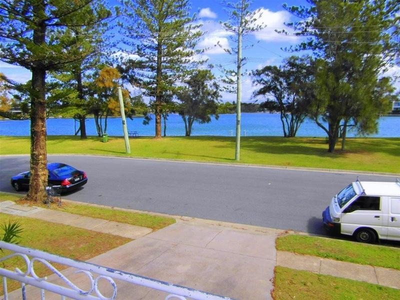 2/13 Sunset Boulevard, Surfers Paradise QLD 4217