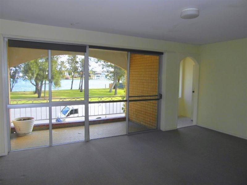 2/13 Sunset Boulevard, Surfers Paradise QLD 4217