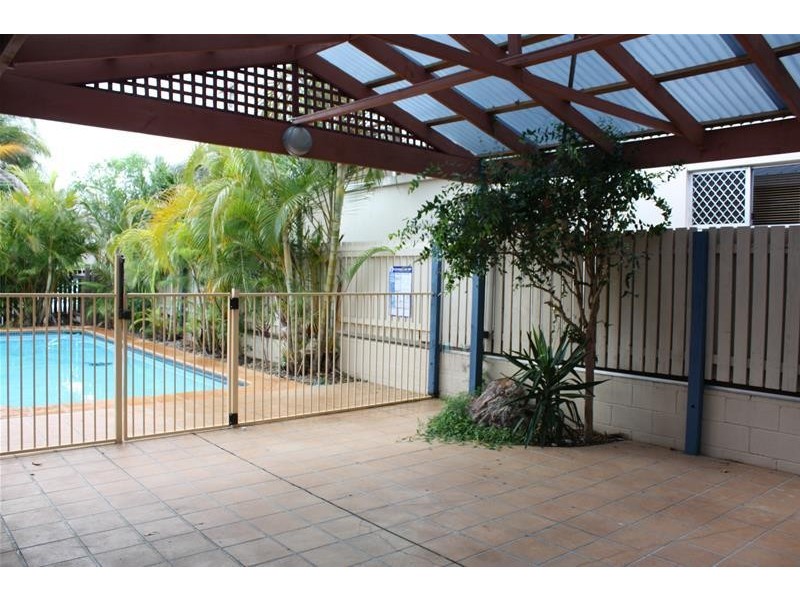 24 Wallace Street, Southport QLD 4215