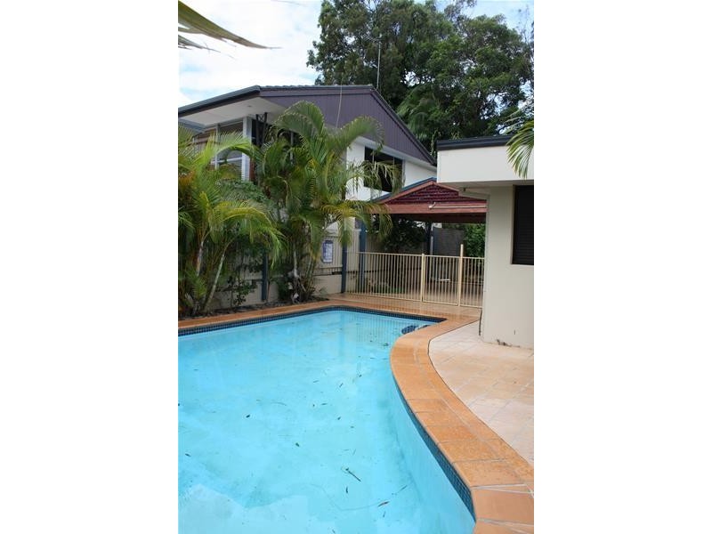 24 Wallace Street, Southport QLD 4215