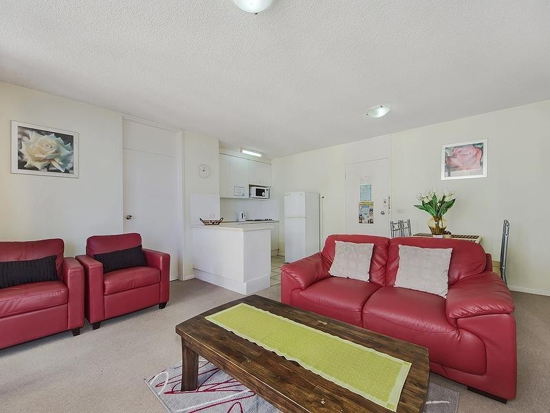 20 – 22 Trickett Street “Surfers Paradise Beach Units”, Surfers Paradise QLD 4217