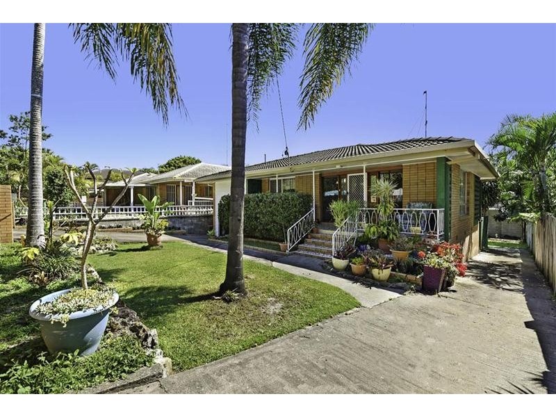 18 Billington Street, Labrador QLD 4215