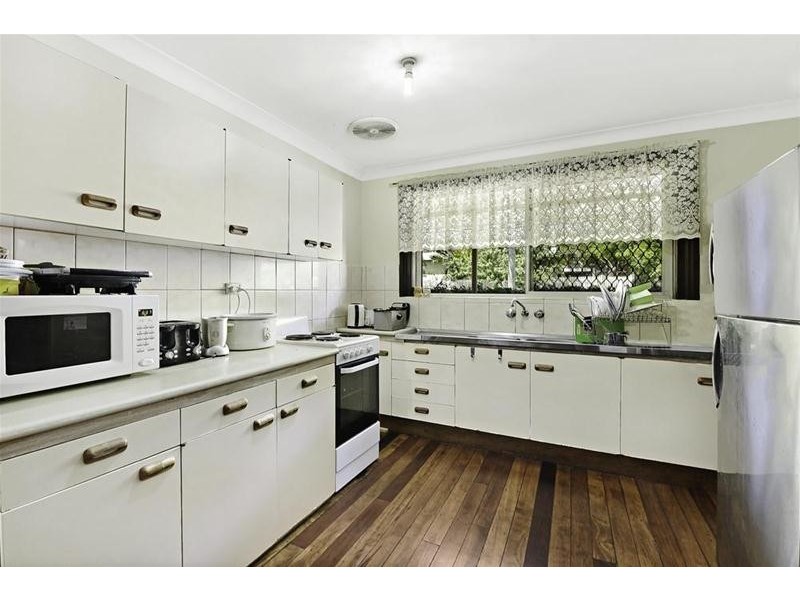 18 Billington Street, Labrador QLD 4215