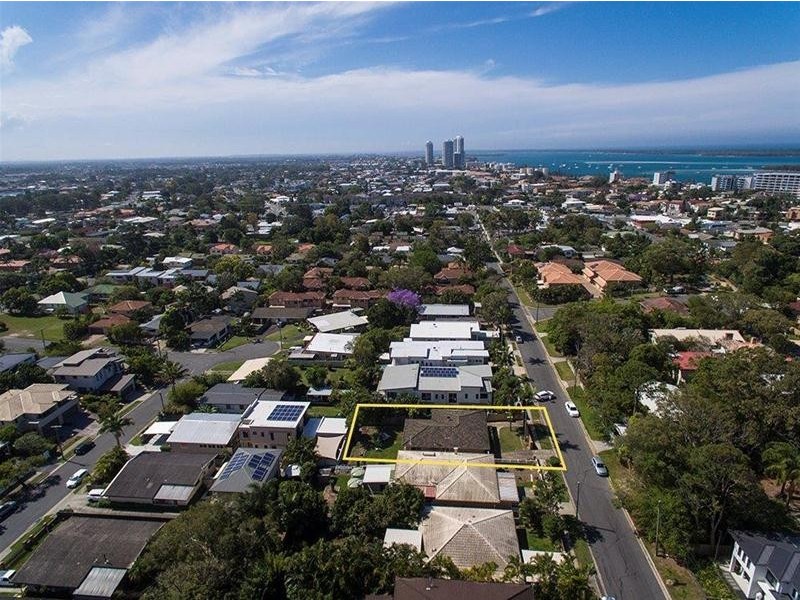 18 Billington Street, Labrador QLD 4215