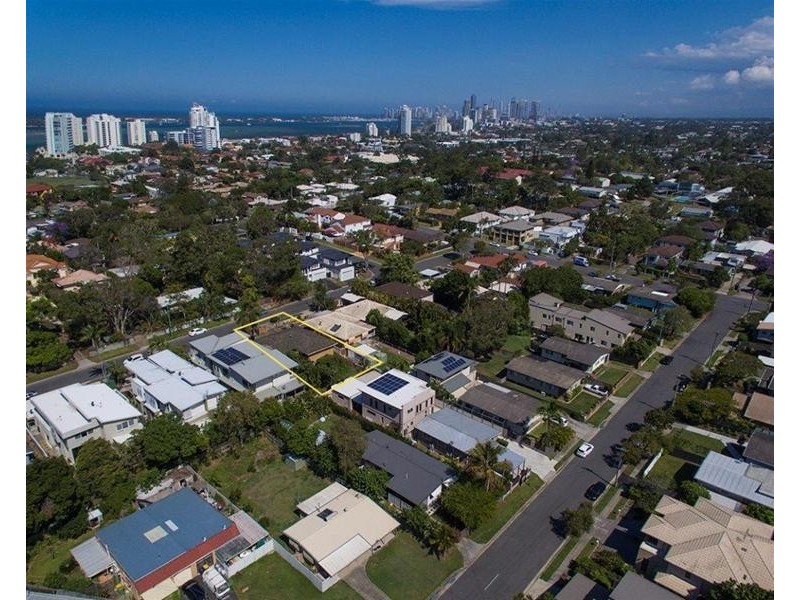 18 Billington Street, Labrador QLD 4215