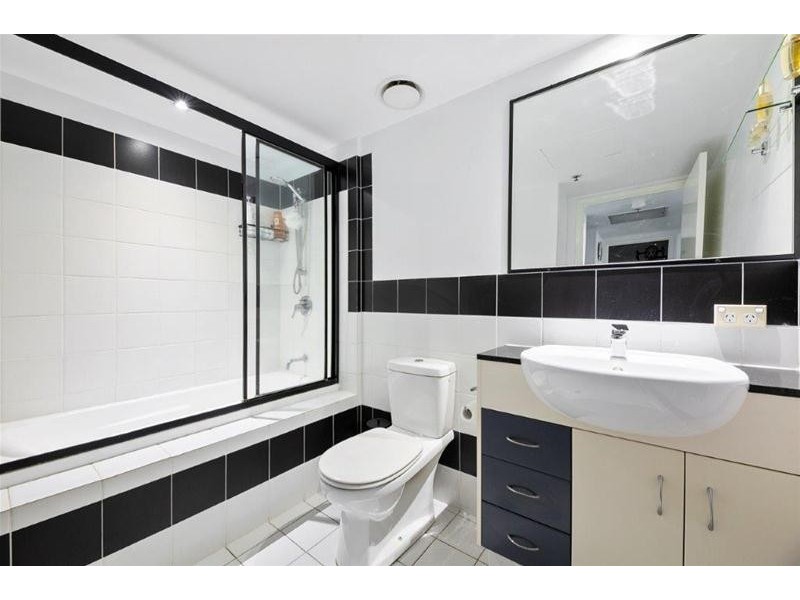 903/2865 Gold Coast Highway, Surfers Paradise QLD 4217