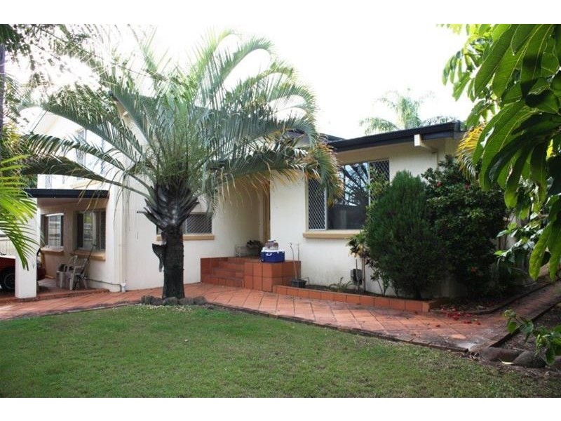 3 The Lido, Isle Of Capri QLD 4217