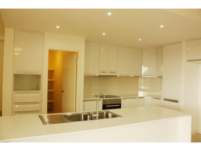 31 Loder Street, Biggera Waters QLD 4216