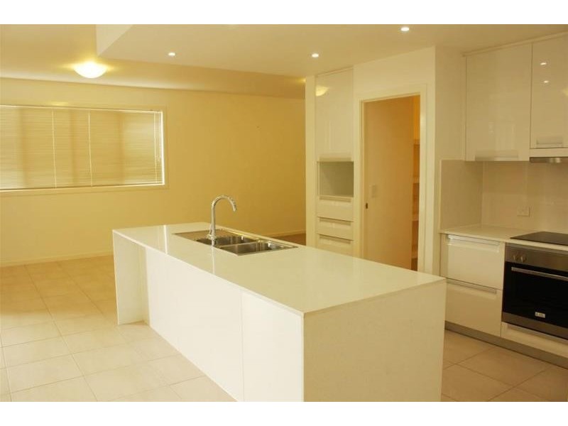 31 Loder Street, Biggera Waters QLD 4216