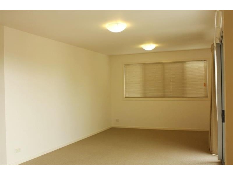 31 Loder Street, Biggera Waters QLD 4216