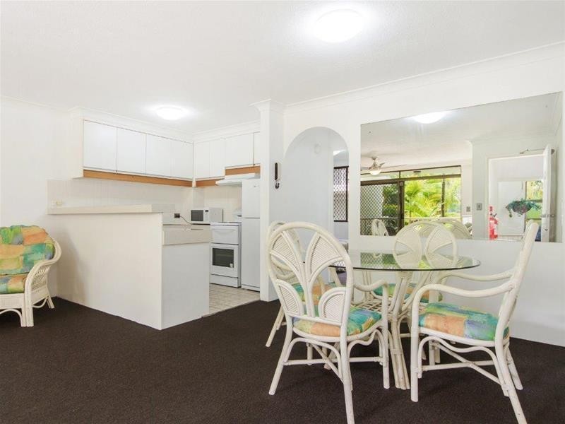 25/24 Hamilton Avenue, Surfers Paradise QLD 4217