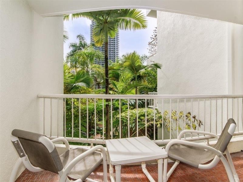 25/24 Hamilton Avenue, Surfers Paradise QLD 4217