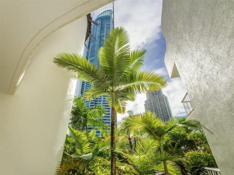 25/24 Hamilton Avenue, Surfers Paradise QLD 4217