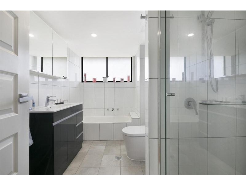 12E/80 The Esplanade, Surfers Paradise QLD 4217