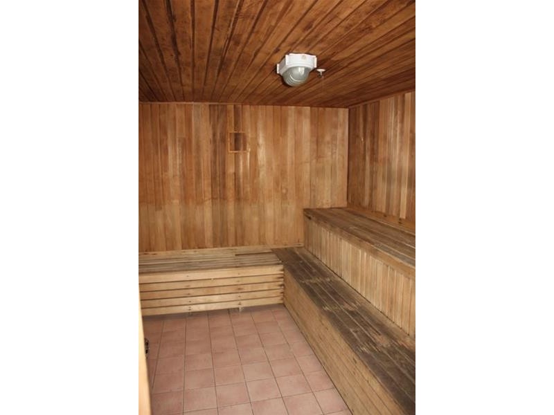 204/28 Northcliffe Terrace, Surfers Paradise QLD 4217