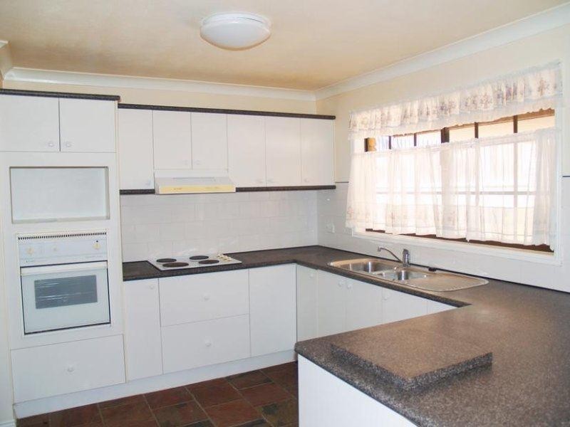 2 Wilga Grove, Ashmore QLD 4214