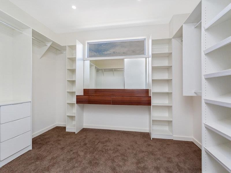 10 Midshipman Court, Paradise Waters QLD 4217