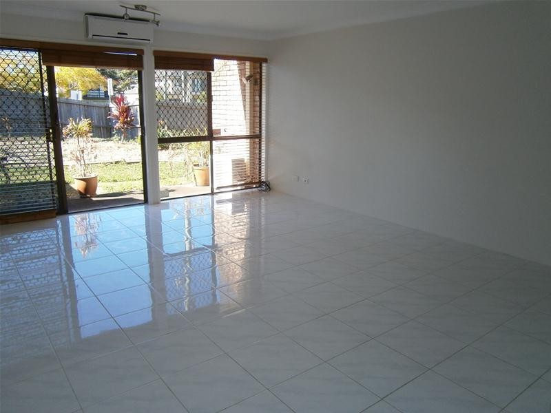 86 Lawrence Drive, Nerang QLD 4211