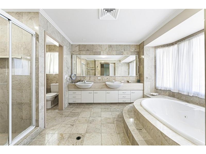 14 Buccaneer Court, Paradise Waters QLD 4217