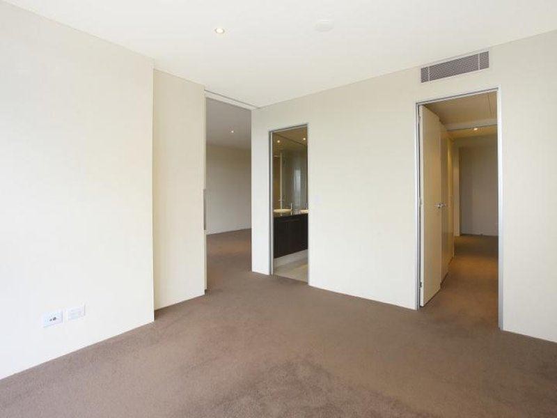 1903/4 Wahroonga Place, Surfers Paradise QLD 4217