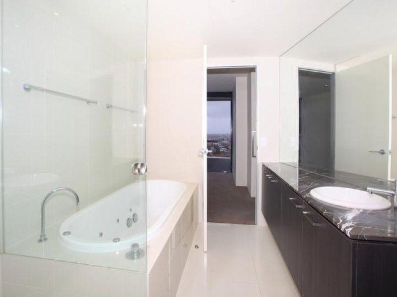 1903/4 Wahroonga Place, Surfers Paradise QLD 4217