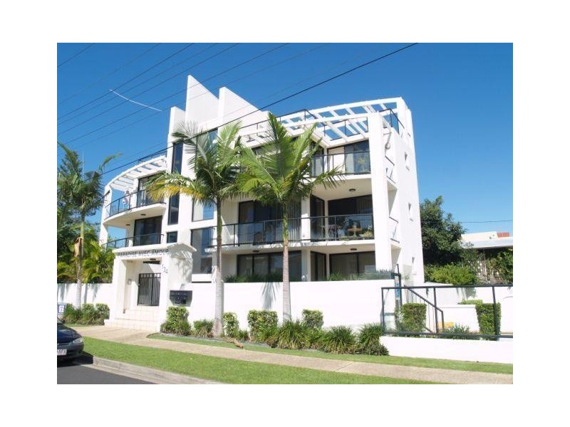 134 Stanhill Drive, Chevron Island QLD 4217