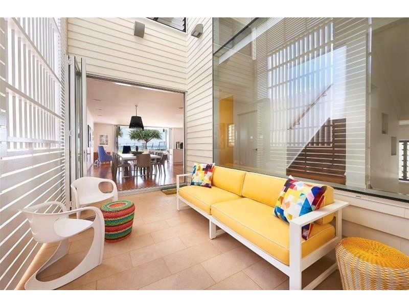 87 Jefferson Lane, Palm Beach QLD 4221