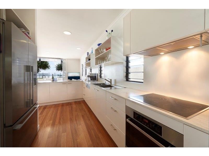 87 Jefferson Lane, Palm Beach QLD 4221