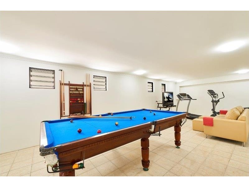 87 Jefferson Lane, Palm Beach QLD 4221