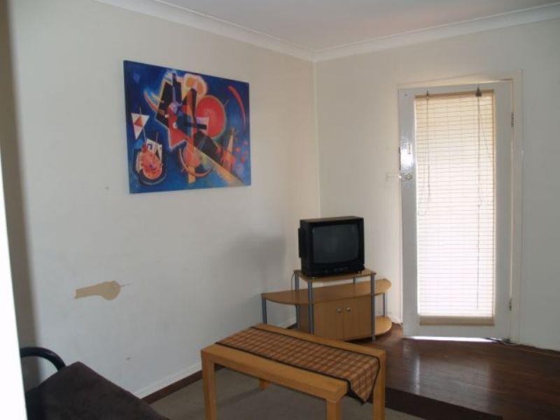 29 Leonard Avenue, Surfers Paradise QLD 4217