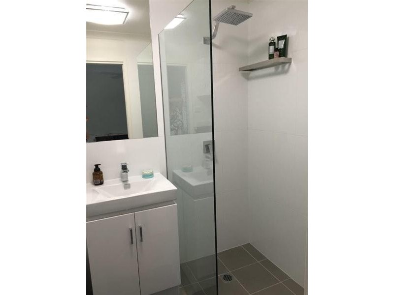 1/5 Holborow Close, Surfers Paradise QLD 4217