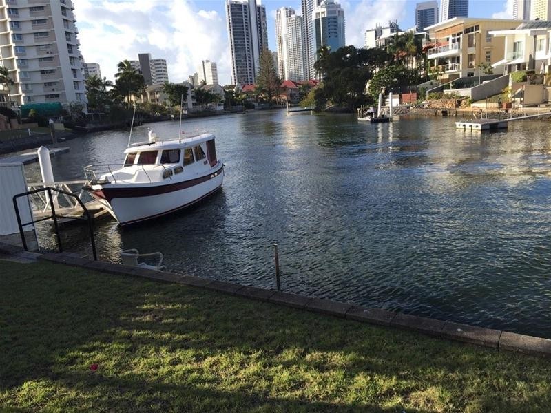 1/5 Holborow Close, Surfers Paradise QLD 4217