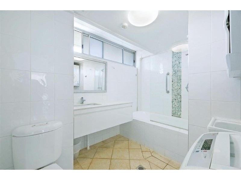 7A/3545 Main Beach Parade, Main Beach QLD 4217