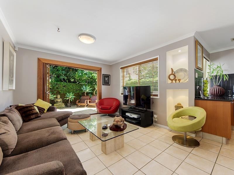 19  Birt Avenue, Budds Beach, Surfers Paradise QLD 4217