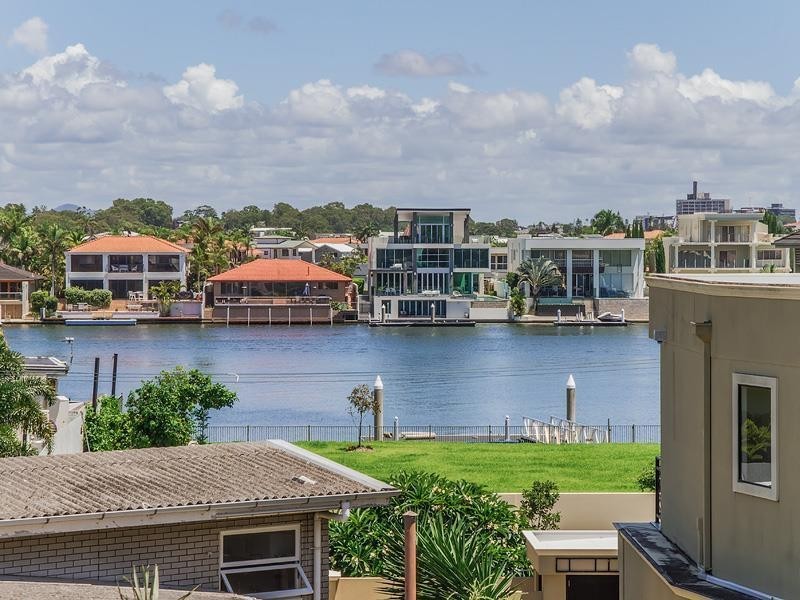 19  Birt Avenue, Budds Beach, Surfers Paradise QLD 4217