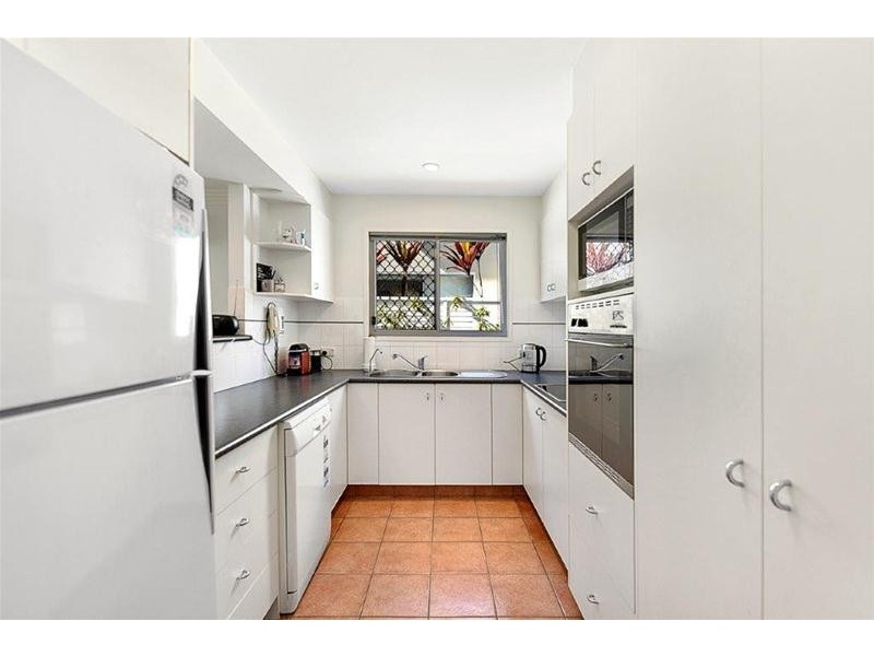 1/24 Norfolk Avenue, Surfers Paradise QLD 4217