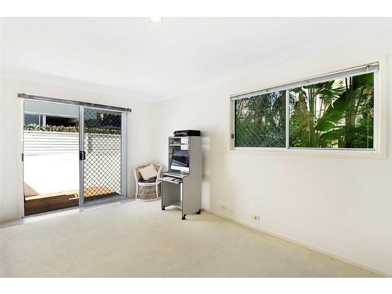 1/24 Norfolk Avenue, Surfers Paradise QLD 4217