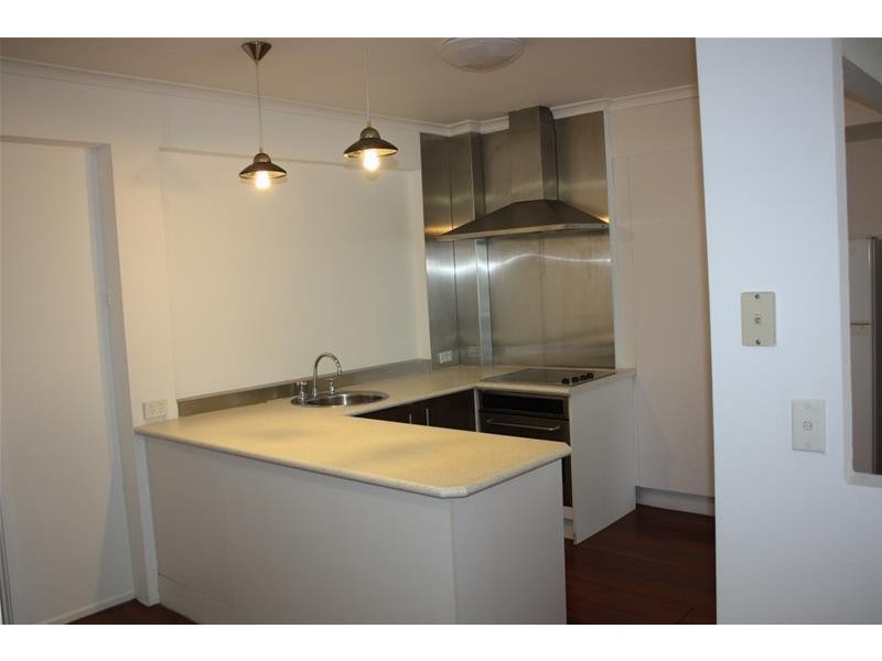 13 Sunset Boulevard, Surfers Paradise QLD 4217