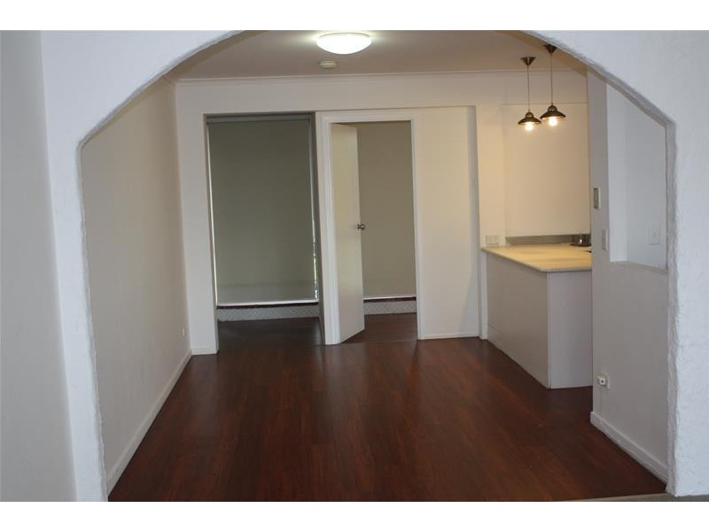 13 Sunset Boulevard, Surfers Paradise QLD 4217