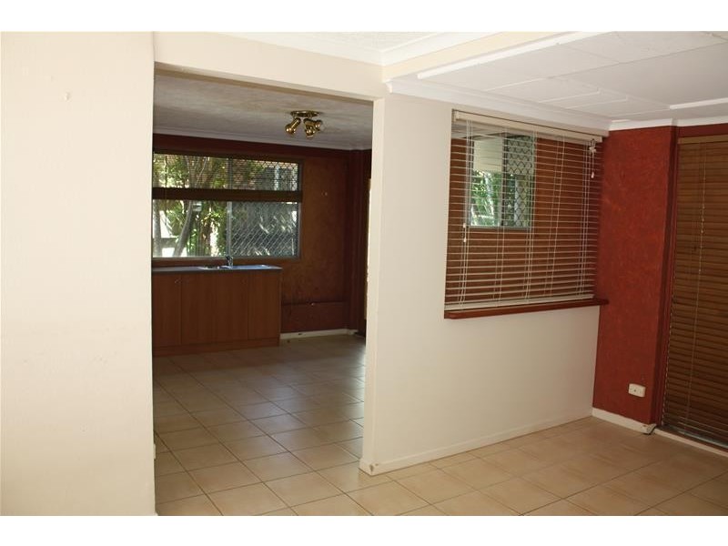 18 Berrigan Street, Southport QLD 4215