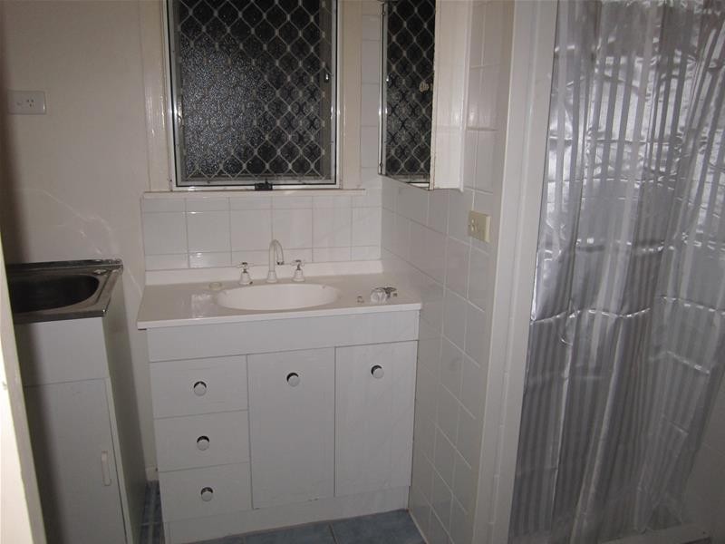 14 Leonard Avenue, Surfers Paradise QLD 4217